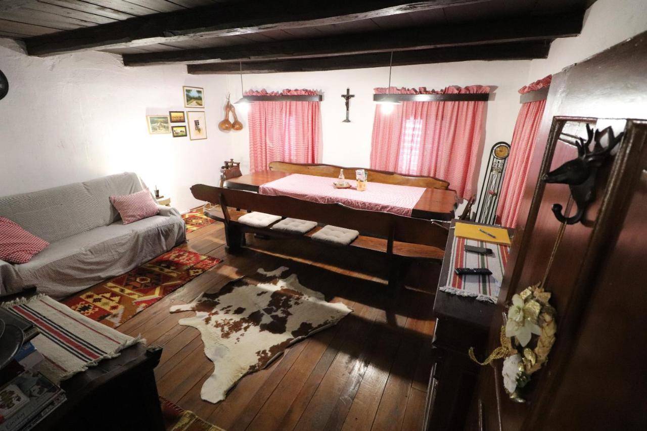 Vizovlje Villa Pepeljuga Kuca Za Odmor מראה חיצוני תמונה